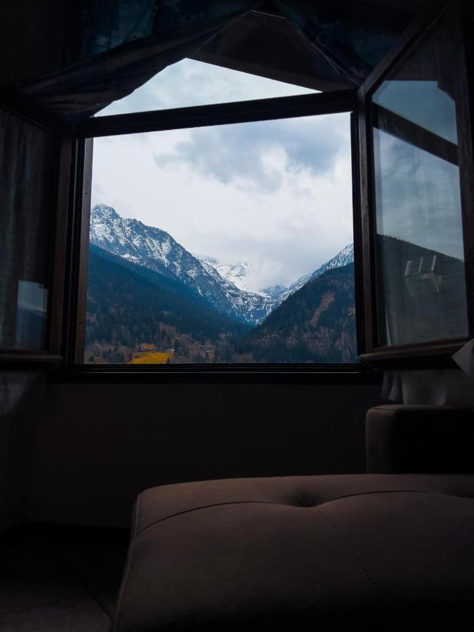 Aparthotel El Rocol Vezza dʼOglio Exterior foto