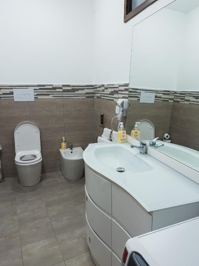 Aparthotel El Rocol Vezza dʼOglio Exterior foto